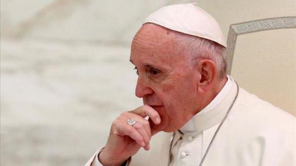 El papa critica que Europa cierre puertos a migrantes, pero los abra a armas | .::Agencia IP::.