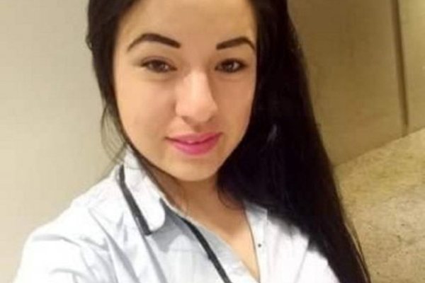 Padre de joven asesinada pide respuestas y clama justicia