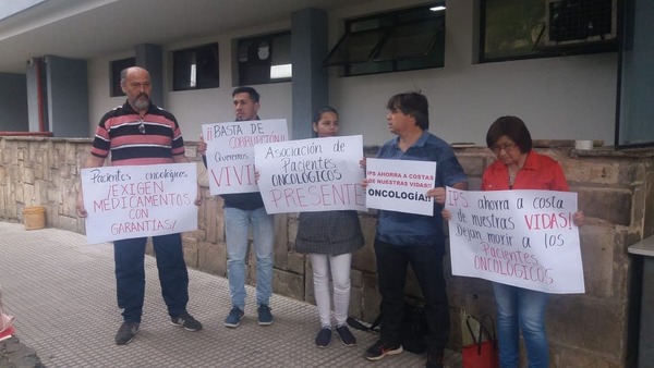 Asegurados del IPS denuncian desabastecimiento de medicamentos » Ñanduti
