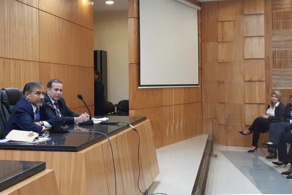 Ministro Ramírez Candia visitó sede de Villarrica
