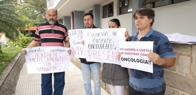 HOY / Asegurados exigen provisión de medicamentos y mejora en servicios
