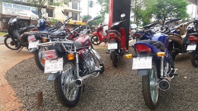 HOY / Suben precio de chapas para motos: "Es injusto lucrar sobre el más pobre"