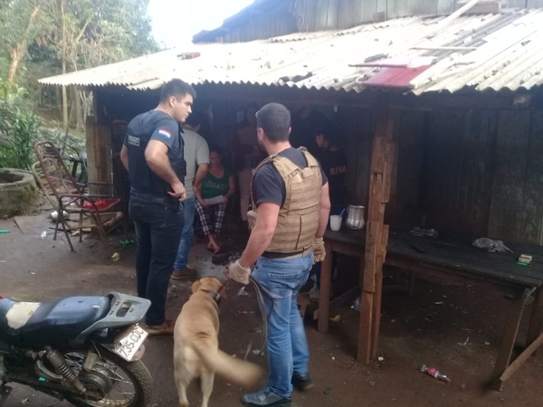Detienen a una pareja por presunto microtráfico - ADN Paraguayo