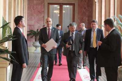 Gobierno se plantea otorgar licencias para la producción e industrialización del cannabis | .::Agencia IP::.