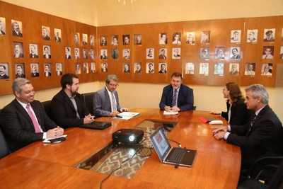 Analizan ejecución de proyectos que se llevan adelante con apoyo el BID - ADN Paraguayo