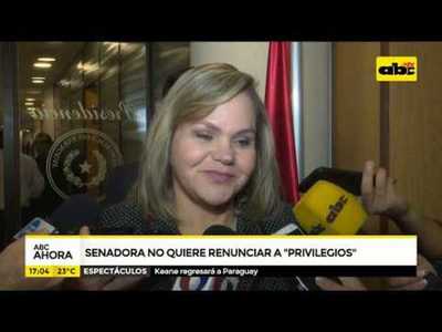 Senadora no quiere renunciar a privilegios - Tv - ABC Color