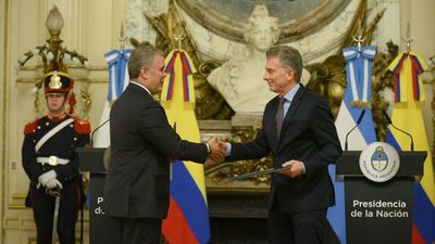 “La migración de venezolanos no es sostenible”, dice Macri