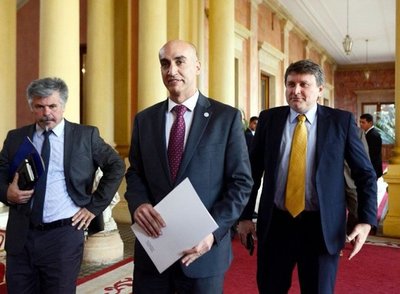 Firmas podrán producir el cannabis medicinal - Edicion Impresa - ABC Color