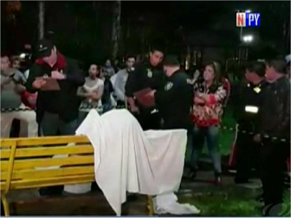 Indagan asesinato de un hombre en una plaza de Presidente Franco
