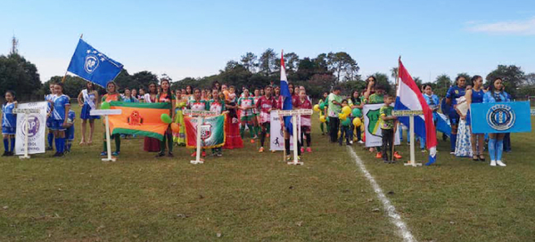 Inauguran campeonato femenino | Diario Vanguardia 08