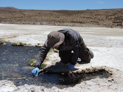 Hallan sustancias dañinas en el agua potable de Chile