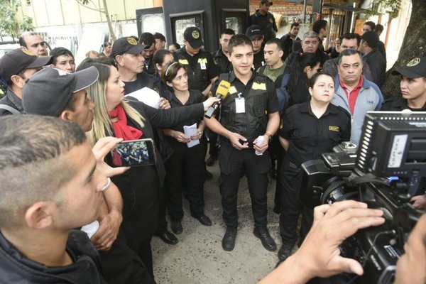 Denuncian explotación laboral en SST - Nacionales - ABC Color