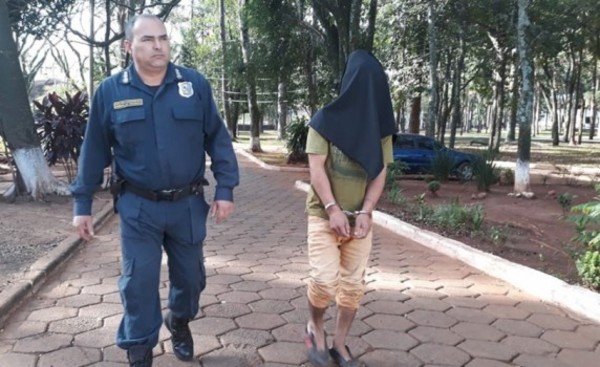 Joven y adolescente son apuñalados tras discusión