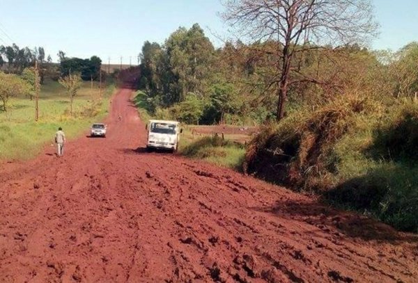 MOPC promete a intendentes mejoras en calles rurales - ADN Paraguayo