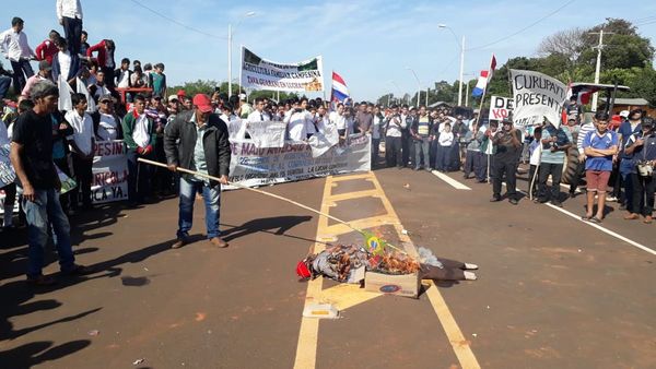 Campesinos retoman protestas en San Pedro