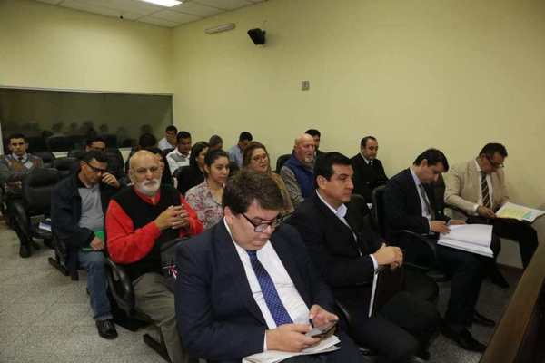 NUEVAMENTE POSTERGADO EL JUICIO PRELIMINAR CONTRA EX MINISTROS DEL MAG