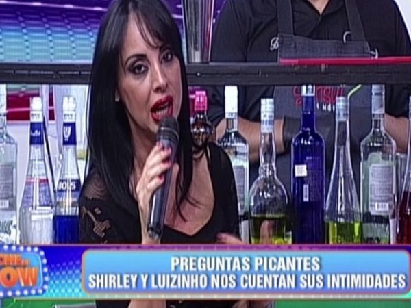 Shirley hizo video tie'ŷ con un político colorado