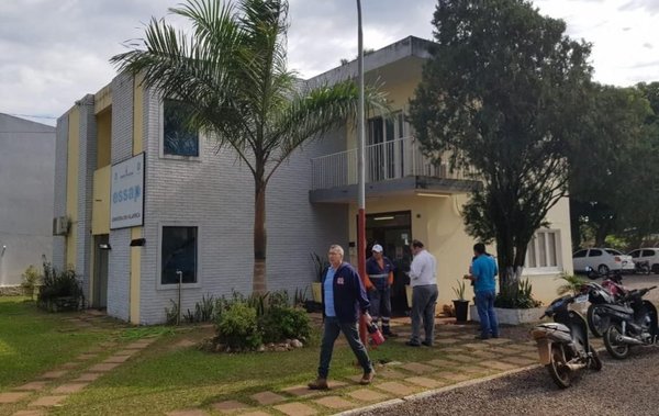 Asaltaron a funcionarios de la Essap en Villarrica - Nacionales - ABC Color