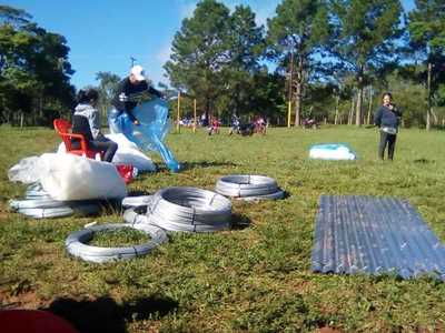 Entregan insumos agropecuarios a productores de Paraguarí - ADN Paraguayo