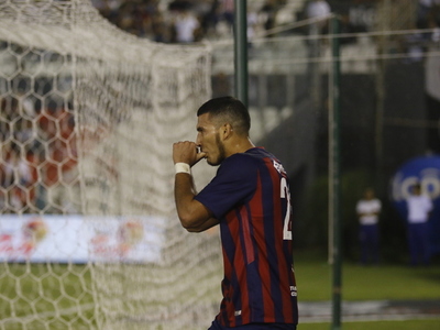 Cerro Porteño y una emotiva despedida a Juan Escobar