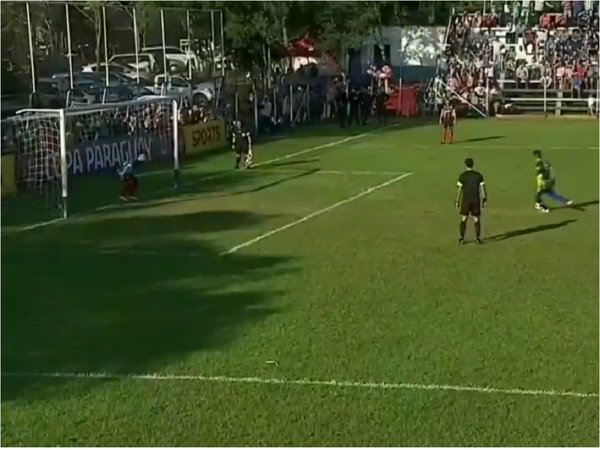 Copa Paraguay: Picó su penal y le salió mal