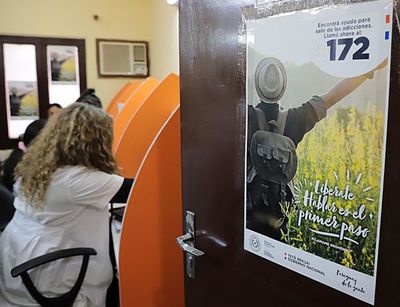 Fono ayuda “172” es habilitada por la SENAD para casos de adicciones