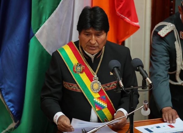 Evo Morales dice que expresidentes que le cuestionan “vienen” de dictaduras - Internacionales - ABC Color