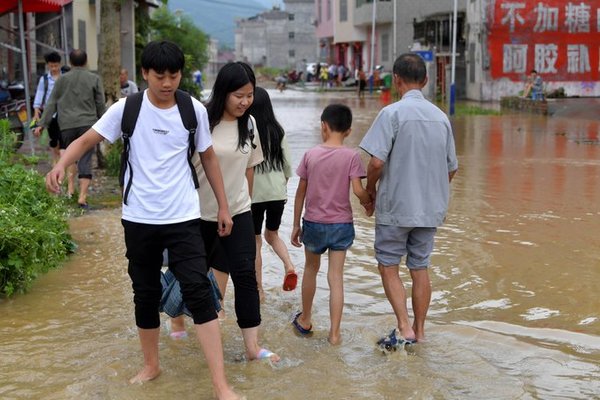 Evacuan a más de 150.000 personas por las inundaciones en el este de China - ADN Paraguayo
