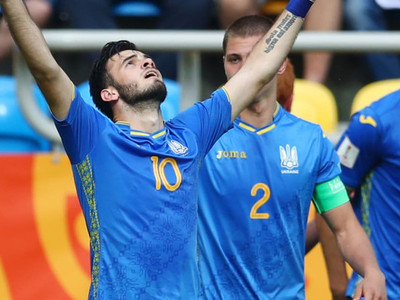Compacto: Ucrania 1-0 Italia