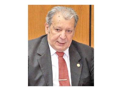 Calé  cuestiona a Riera por la expulsión de Dionisio Amarilla