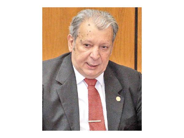 Calé cuestiona a Riera por la expulsión de Dionisio Amarilla