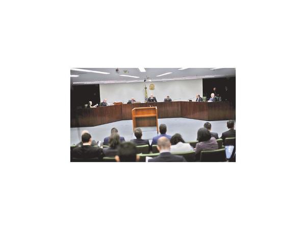 Moro deberá brindar explicaciones ante el Senado por las filtraciones
