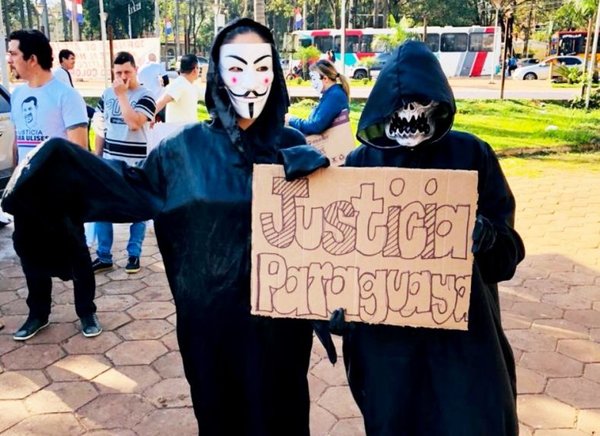 Enmascarados piden libertad de Quintana - Edicion Impresa - ABC Color