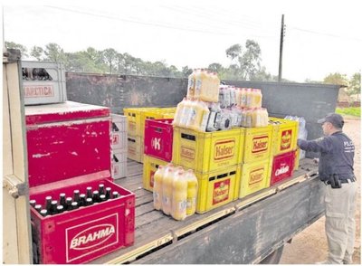 Decomisan mercadería ilegal y vehículo robado - Edicion Impresa - ABC Color