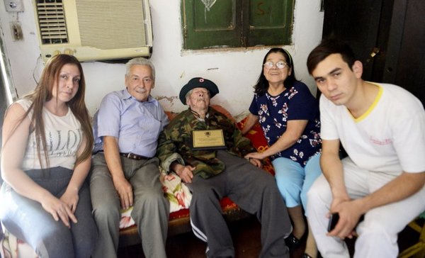 Los últimos cien héroes sobrevivientes del Chaco - Edicion Impresa - ABC Color