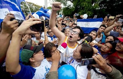 Ortega pretende blanquear a sus grupos paramilitares - Edicion Impresa - ABC Color