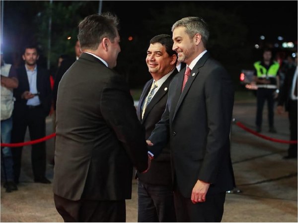 Mario Abdo viaja a Bolivia para ceremonias por la Paz del Chaco