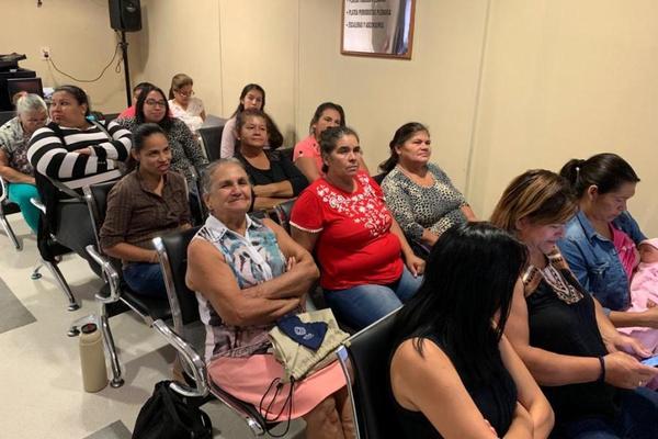 Diputados considera salario mínimo para trabajadoras domésticas