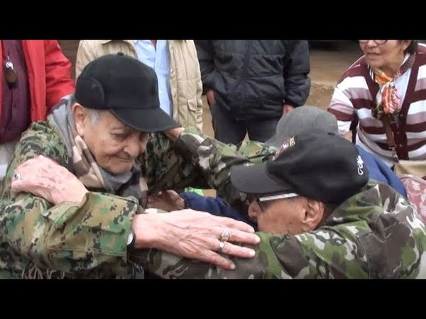 EMOTIVO ENCUENTRO ENTRE EXCOMBATIENTES DE LA GUERRA DEL CHACO EN ITAPÚA