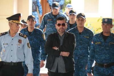 Alcides Oviedo se abstiene a declarar y espera la sentencia » Ñanduti