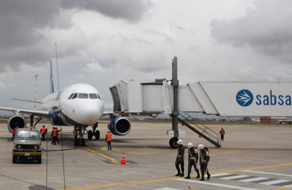 Incidente aéreo en viaje de ministro Wiens a Bolivia