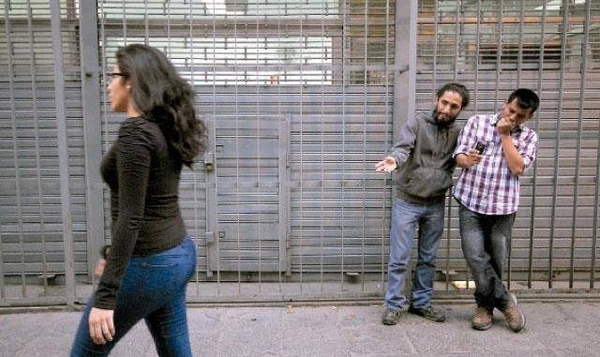 HOY / El piropo es acoso si no es consentido por ambas partes, afirma sexólogo