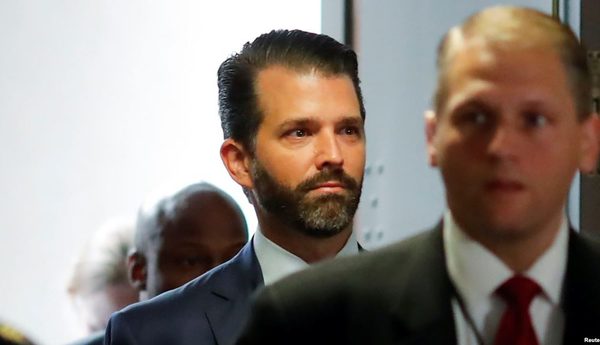 Trump Jr. es interrogado por panel del Senado sobre vínculos rusos