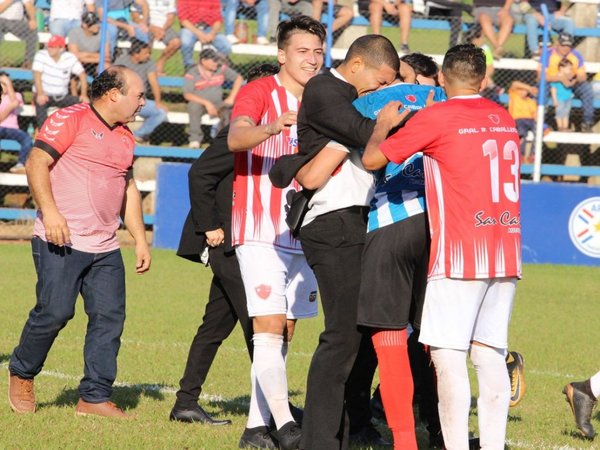 Habló el arquero que paró con el pecho el fallido Panenka en Copa Paraguay