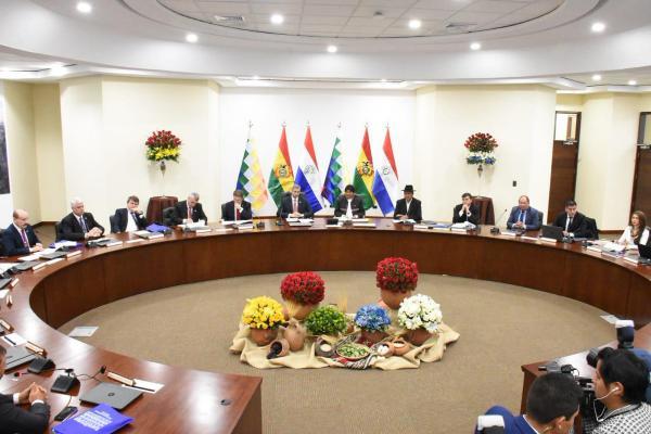 Primera Reunión del Gabinete Ministerial Binacional logra 15 acuerdos con el Estado y 6 con el sector privado