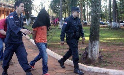 Amenazó con matar a su esposa e hijos