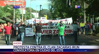 Esteños se movilizan en contra de clan Zacarías y crisis económica | Noticias Paraguay