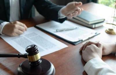 Delincuentes le robaron computadores a su propio abogado porque no los defendió como esperaban - C9N