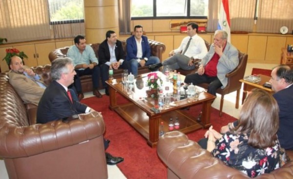 Pacto Abdo-Carto-Llanista para presidencia del Senado