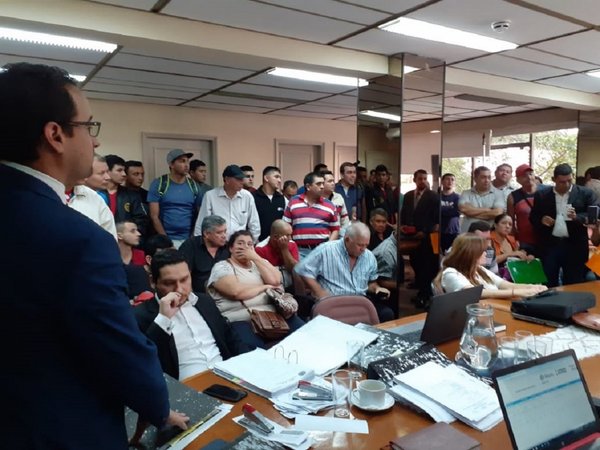 Trabajo gestionará empleo para guardias desvinculados de empresa